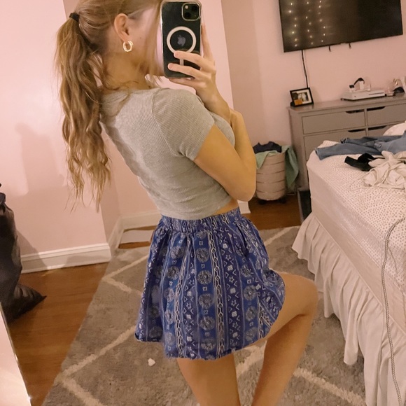 Hollister summer shorts - Picture 2 of 2